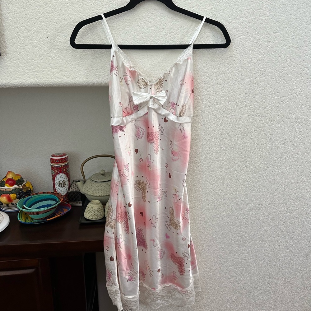 Victoria secret type silk slip dress with cute pink and white design